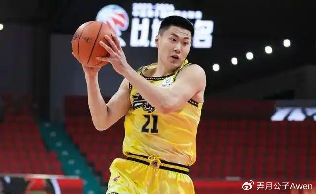 世界杯手机观看-空篮都上不进！“辽篮樱木”11分钟0分1板，球迷：白瞎这么大个子|吴昌泽|吉林|辽宁男篮|张陈治锋|韩德君_新浪体育_新浪新闻